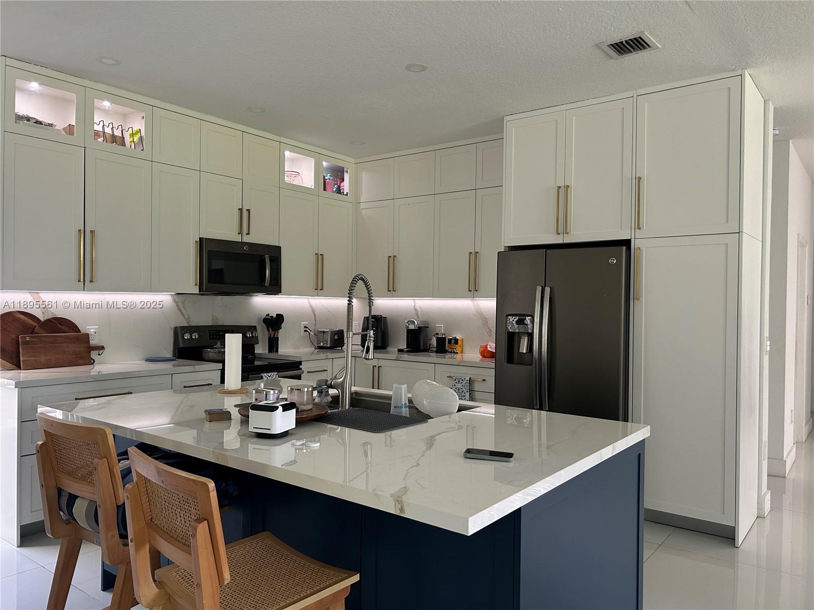 NORTH 29 ASSOC - Residential