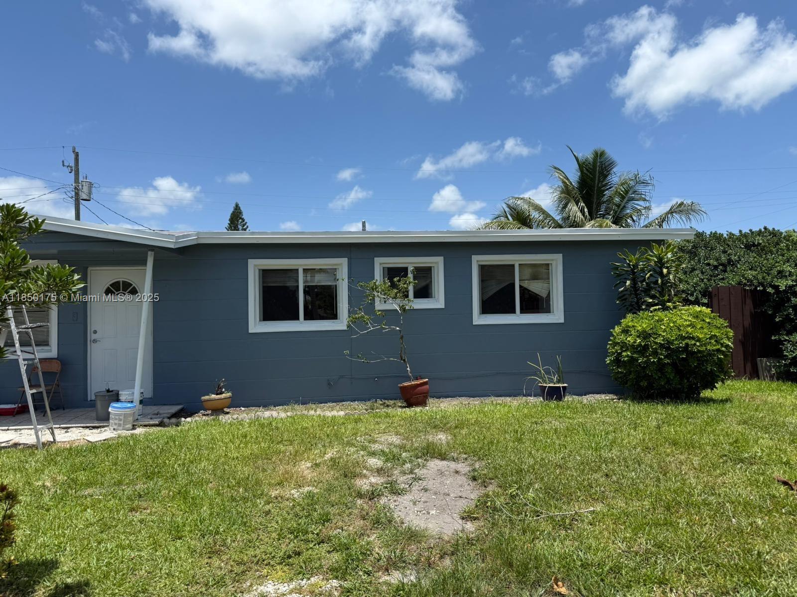 Recently painted single-family home featuring a spacious backyard perfect for family enjoyment. This 3-bedroom, 2-bathroom property will have brand-new appliances installed upon the arrival of its new tenants.