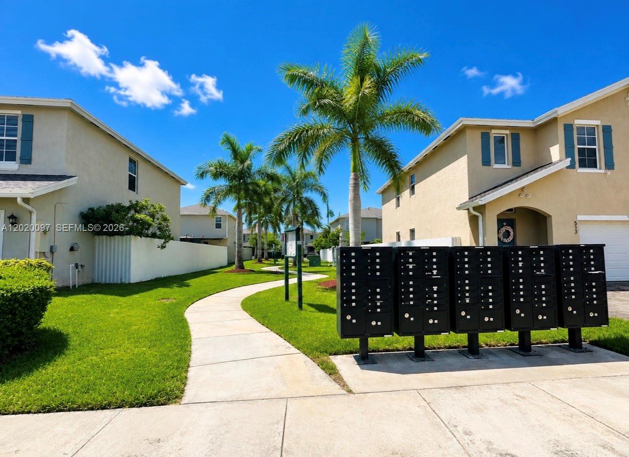 ROYAL HOMES WEST - Residential