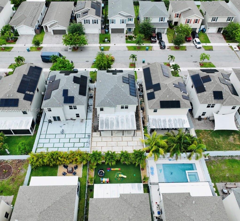 ROYAL HOMES WEST - Residential