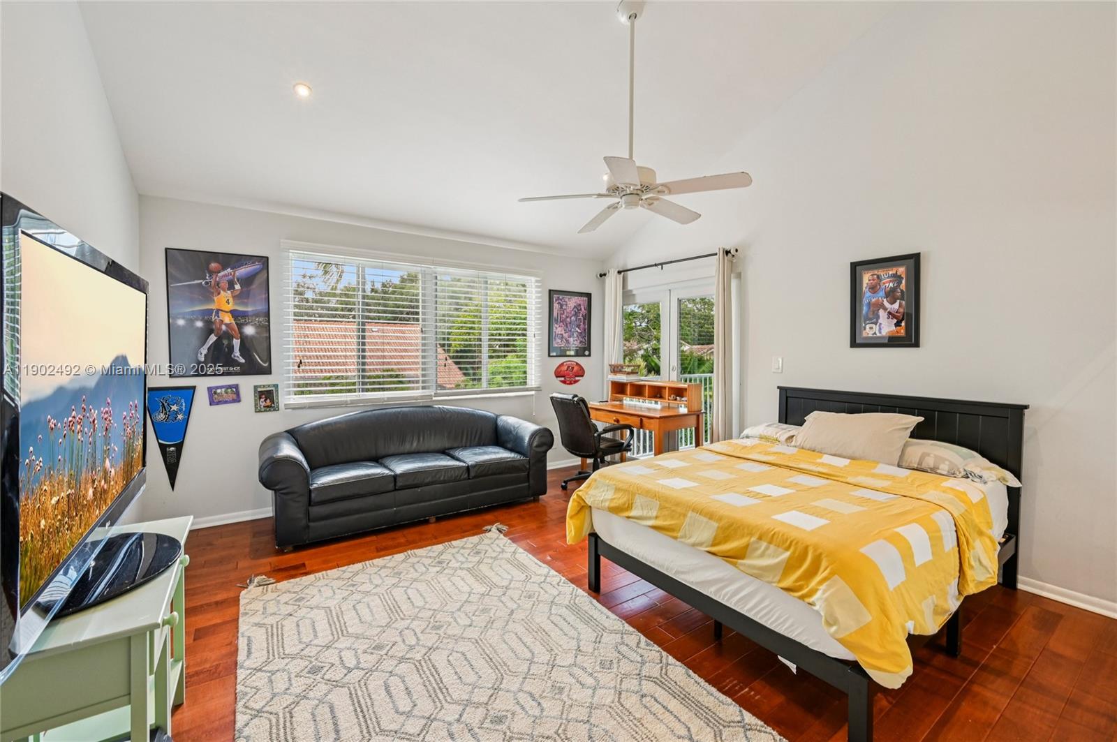 BOCA TIERRA 1ST SEC - Residential