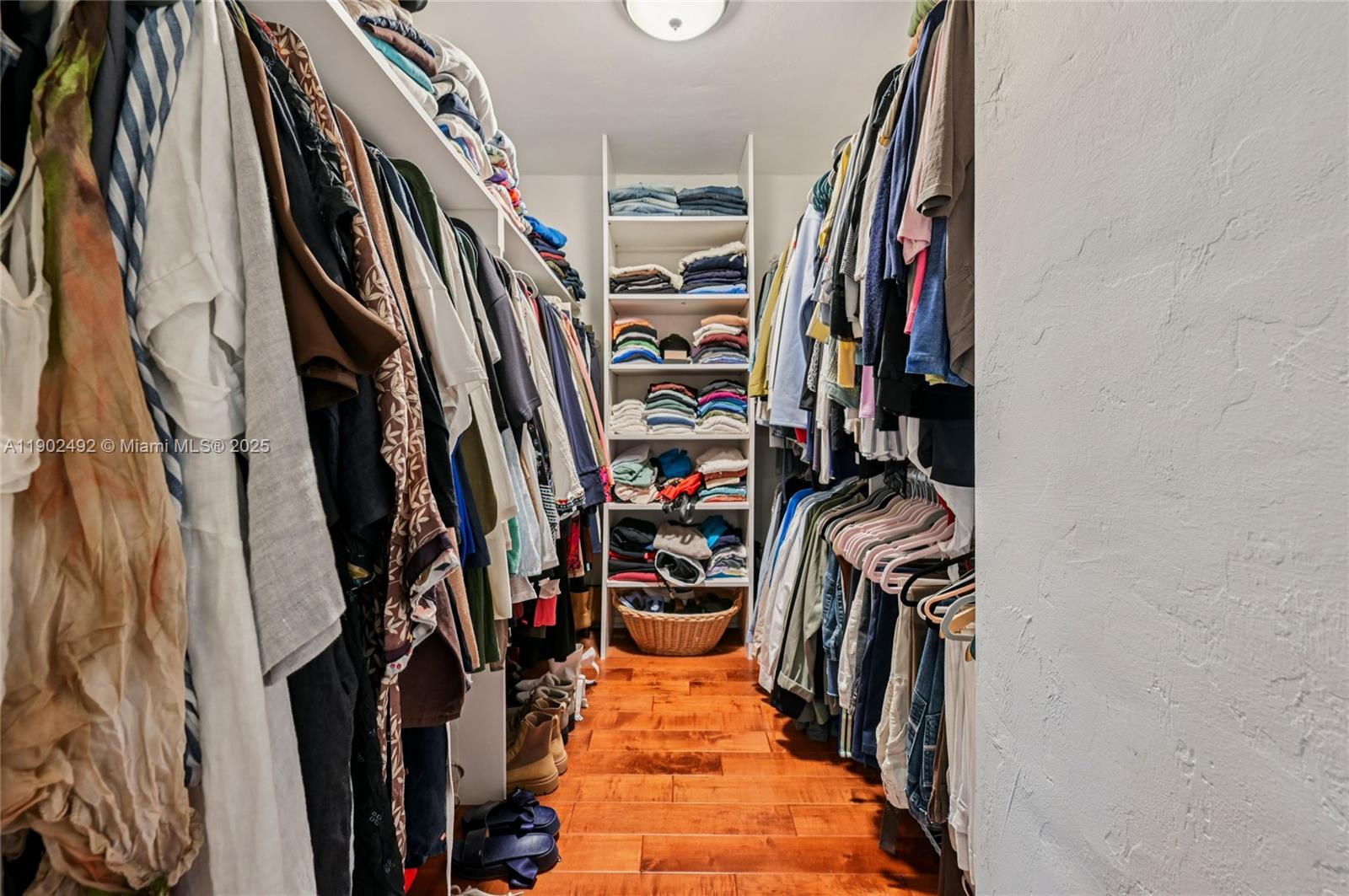 BOCA TIERRA 1ST SEC - Residential