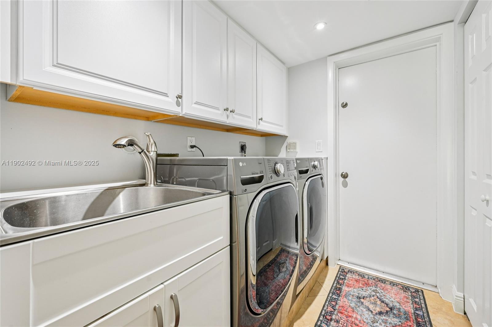 BOCA TIERRA 1ST SEC - Residential