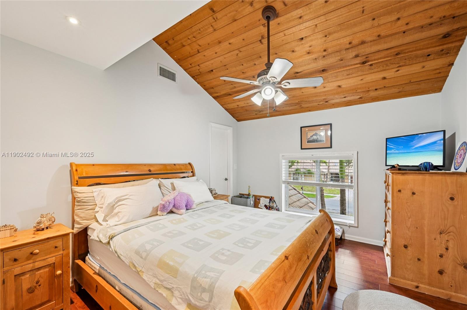 BOCA TIERRA 1ST SEC - Residential