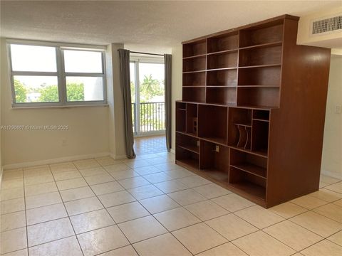 9411 SW 4th St 404 Miami FL 33174