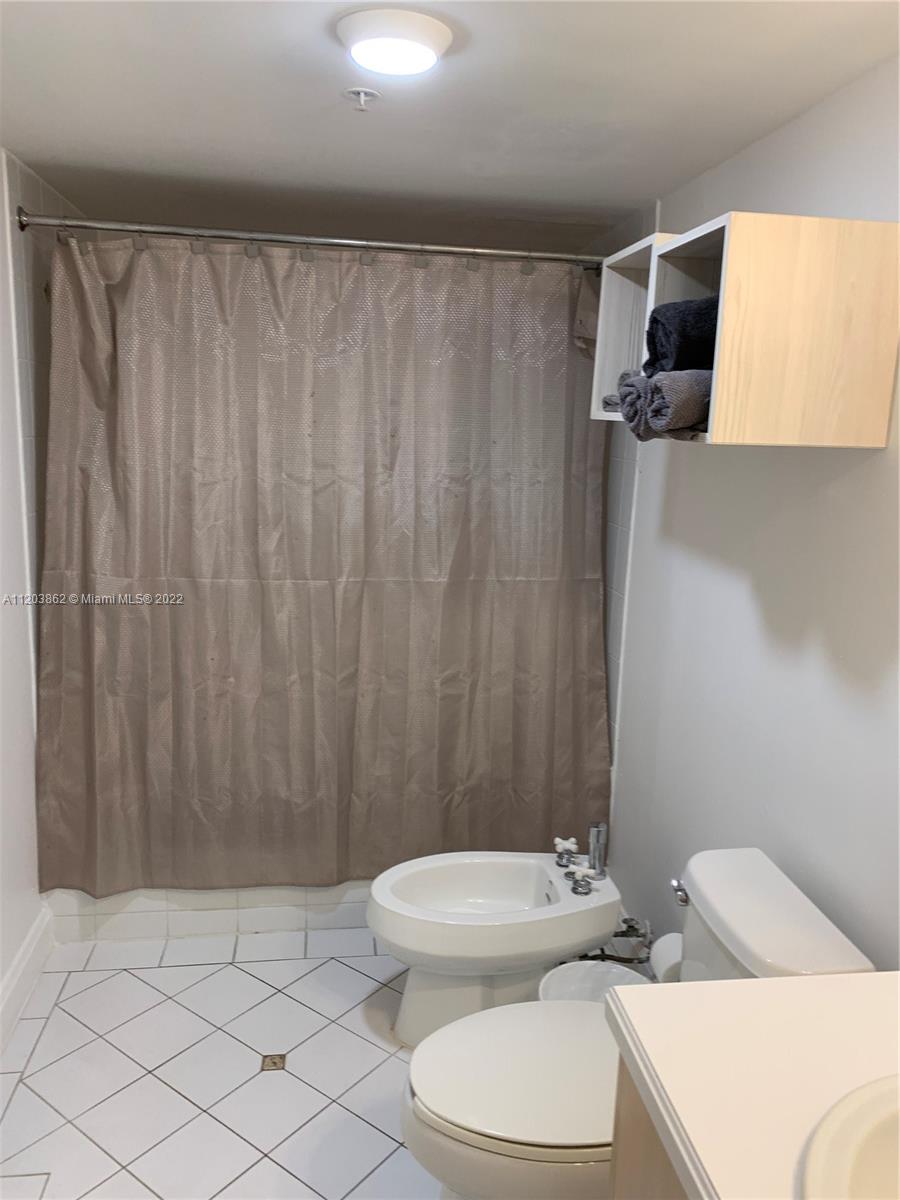 2951 S Bayshore Dr 417