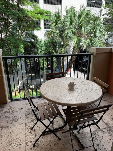 2951 S Bayshore Dr 417 Miami FL 33133