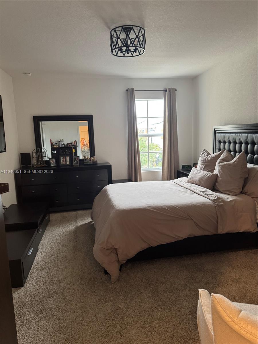 ROYAL HOMES WEST - Residential