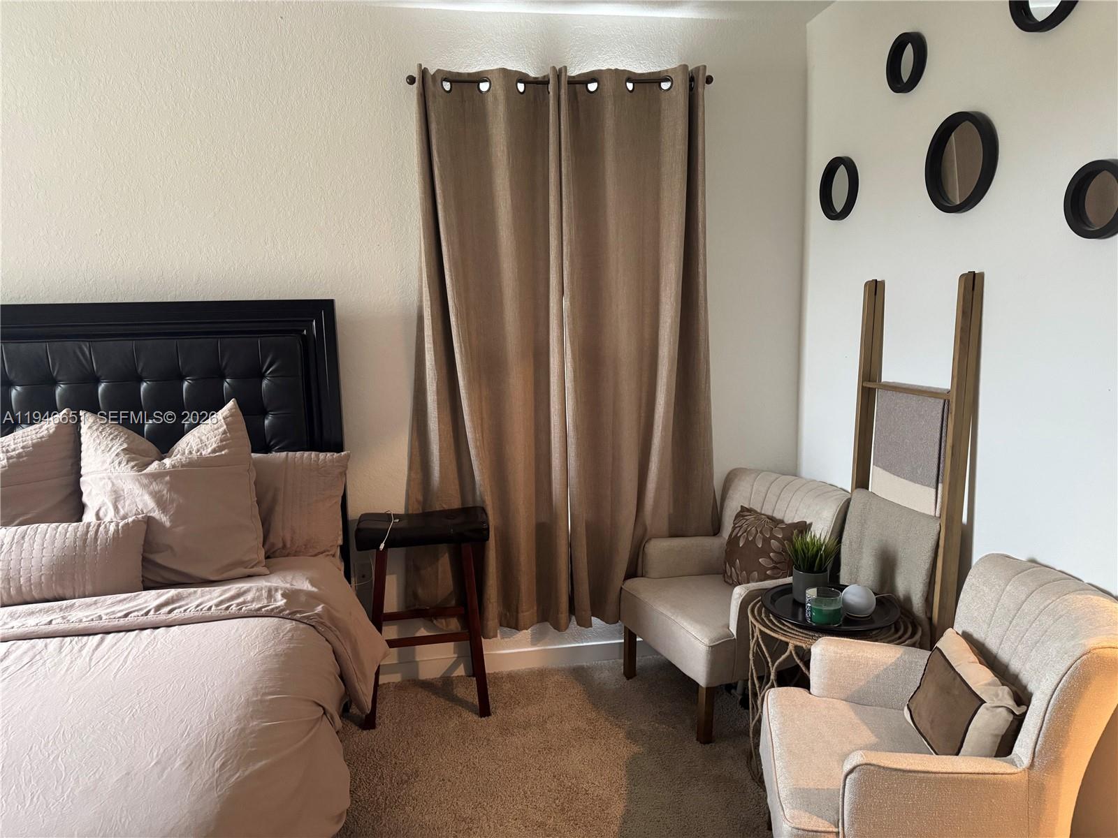 ROYAL HOMES WEST - Residential