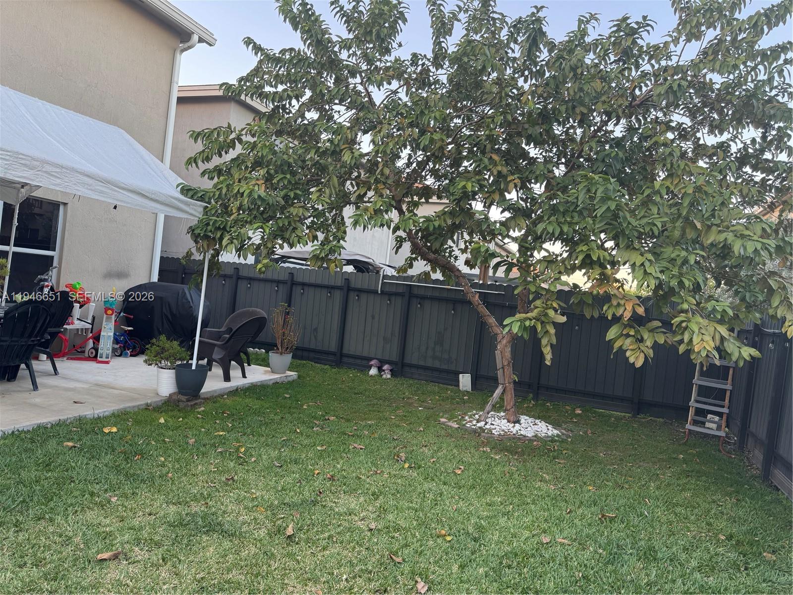 ROYAL HOMES WEST - Residential