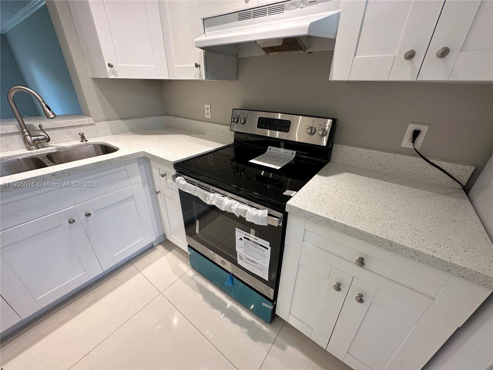 GABLES EAST OF BOCA BARWO - Residential