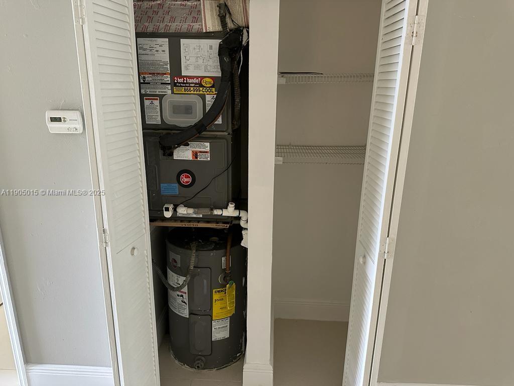 GABLES EAST OF BOCA BARWO - Residential