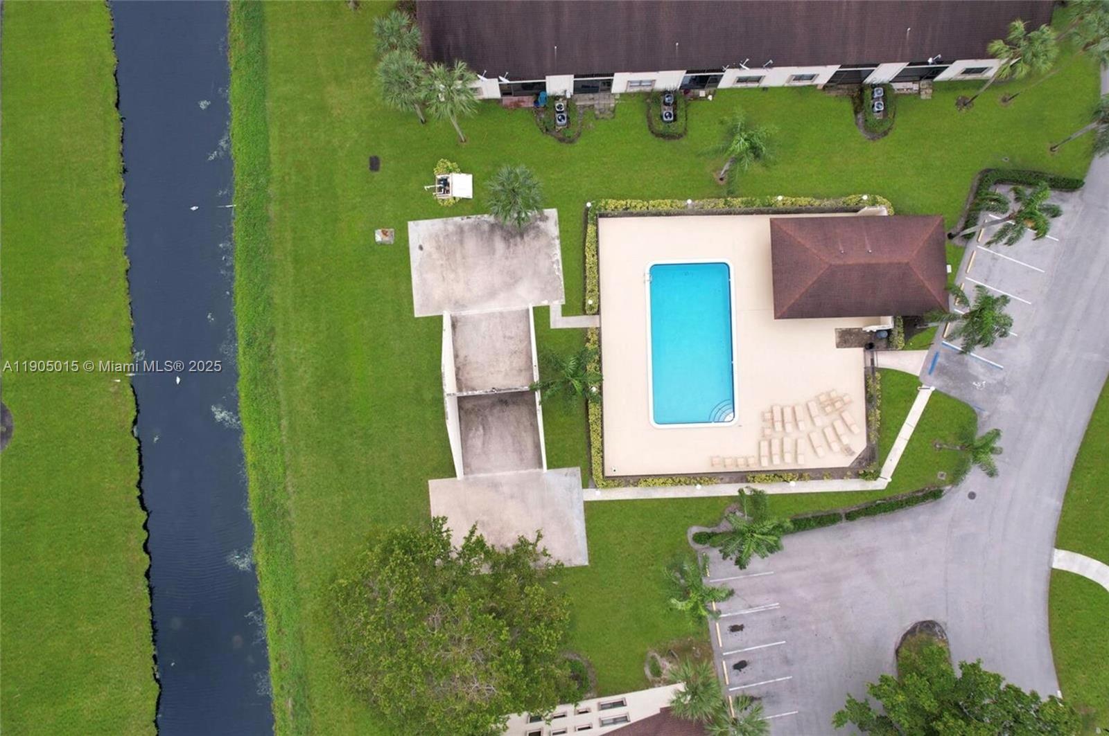 GABLES EAST OF BOCA BARWO - Residential