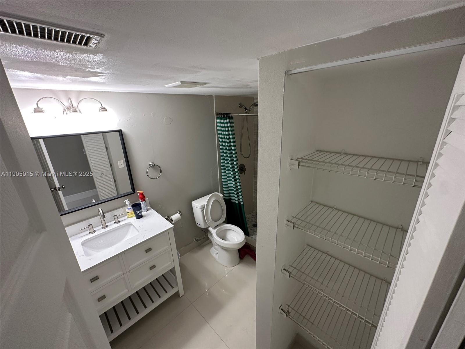 GABLES EAST OF BOCA BARWO - Residential