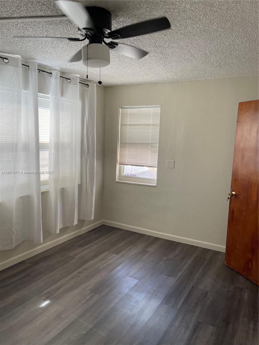 HOLLYWOOD TERR NO 2 - Residential Lease