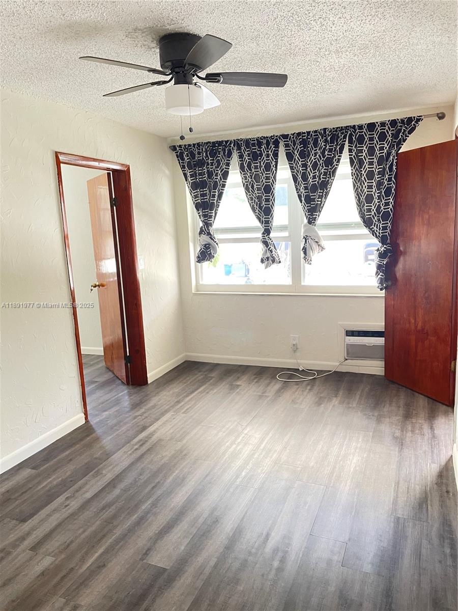 HOLLYWOOD TERR NO 2 - Residential Lease
