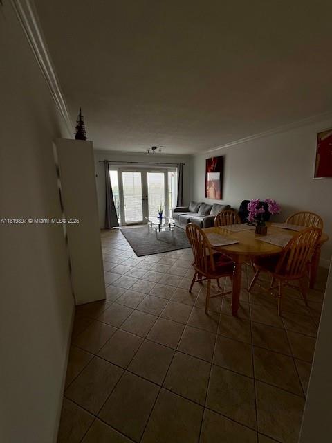 CASTILLIAN CLUB CONDO - Residential