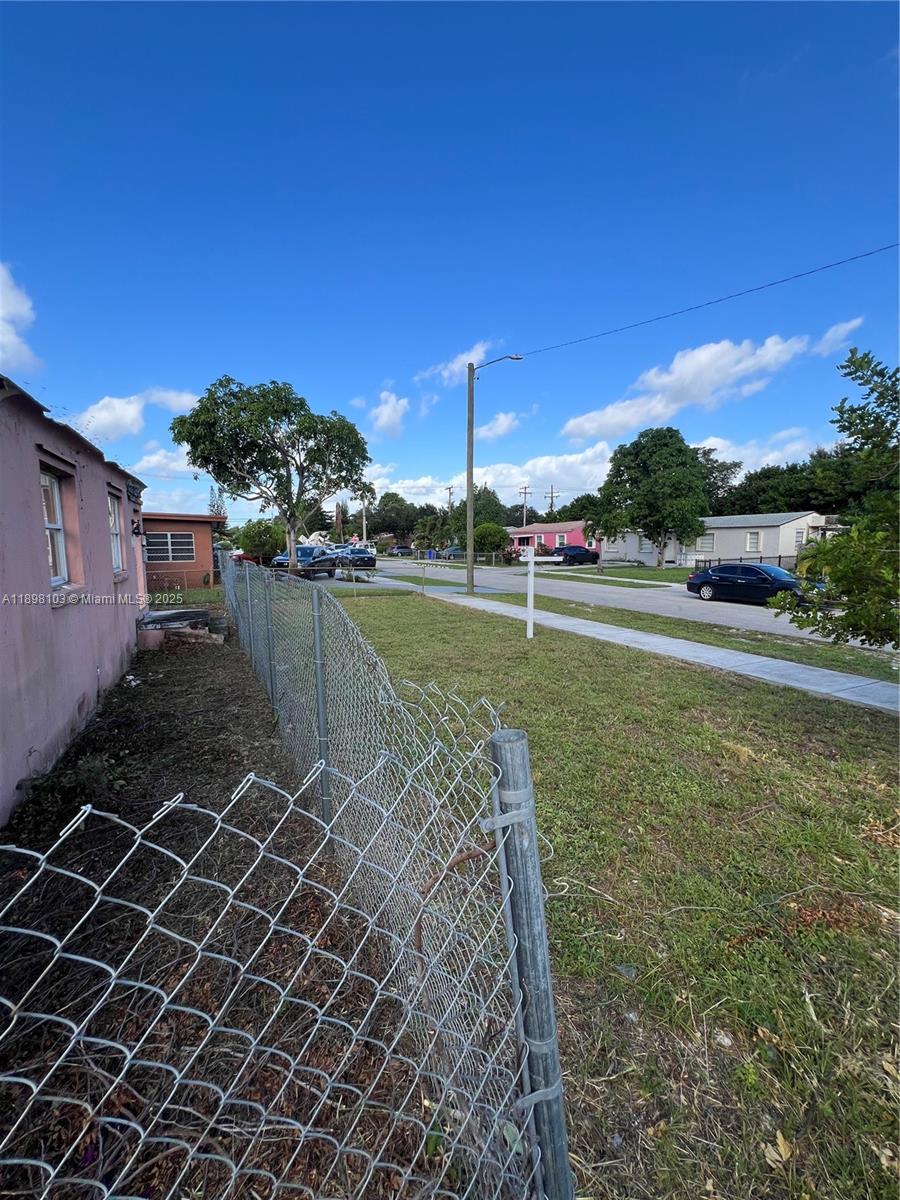 View photos, virtual tours, details... 2122 Dewey St