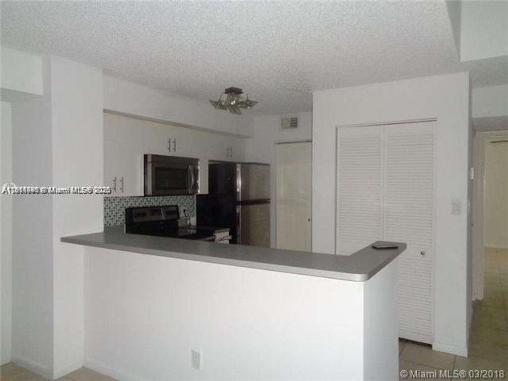 Photo of 650 S Park Rd #21-5, Hollywood, FL 33021 (MLS # A11914940)