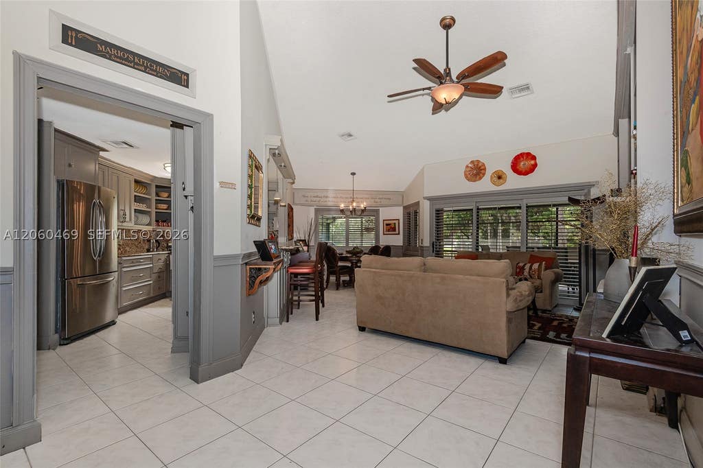 Photo of 9204 S Chelsea Dr S, Plantation, FL 33324 (MLS # A12060469)