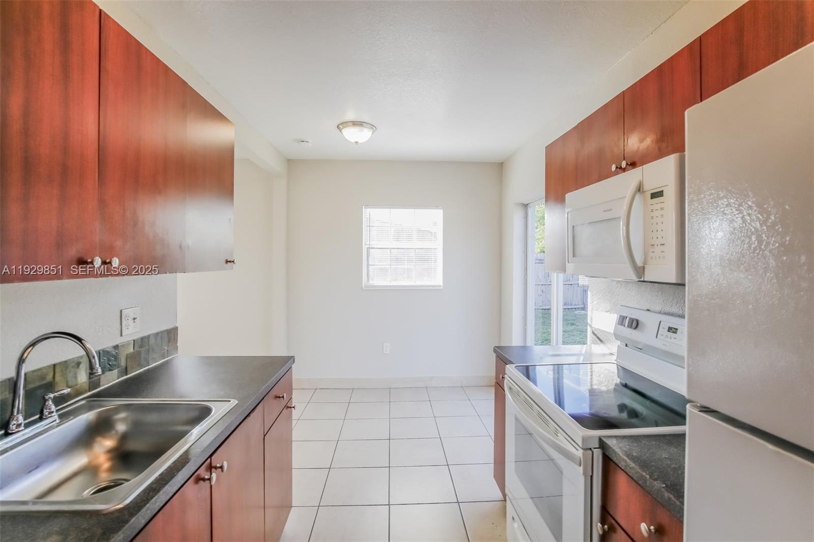 IVES ESTATES SEC 4 - Residential Lease