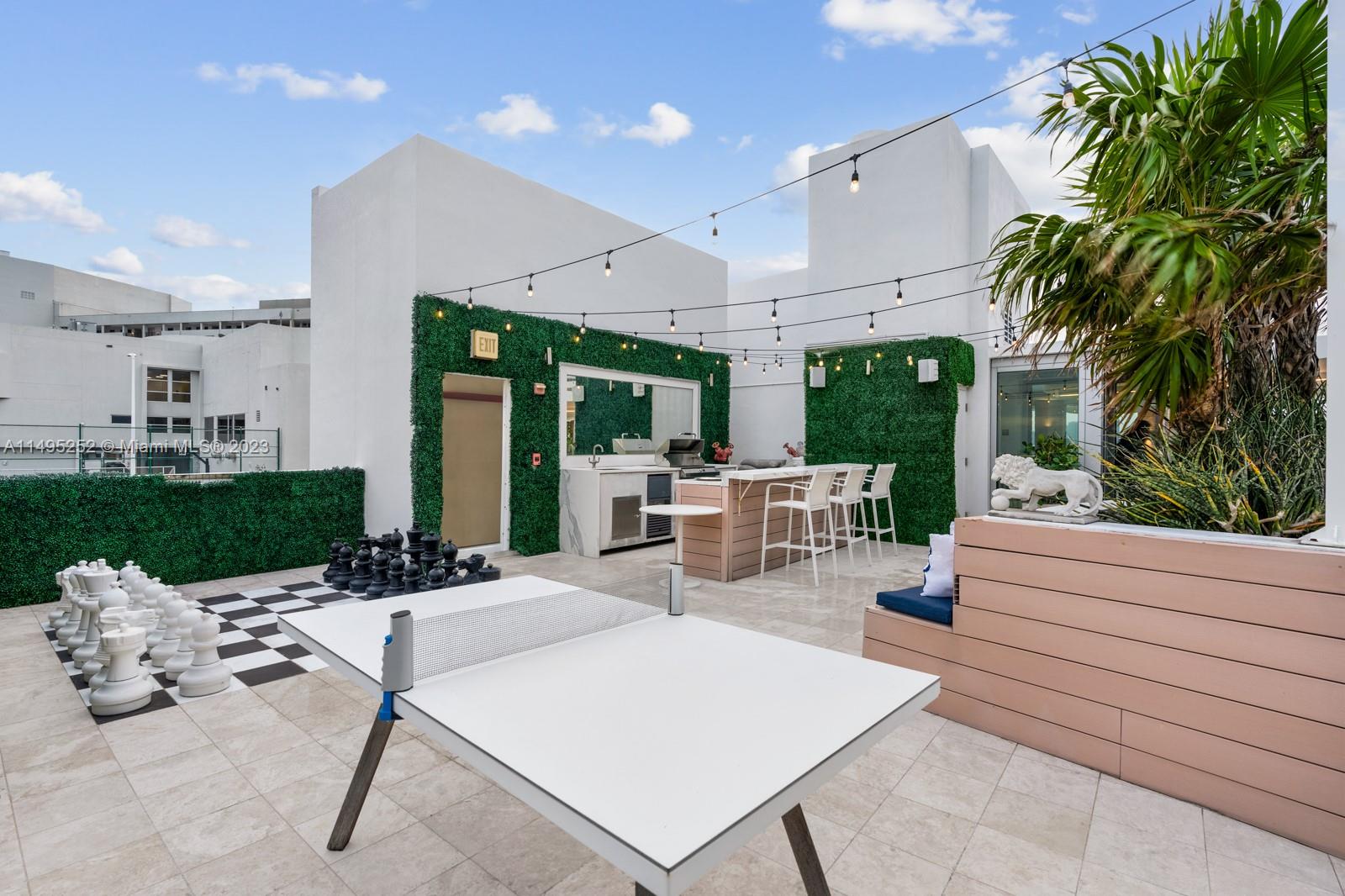 CAPRI SOUTH BEACH CONDO - Residential