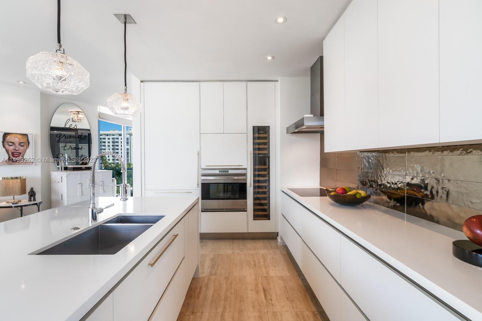 CAPRI SOUTH BEACH CONDO - Residential