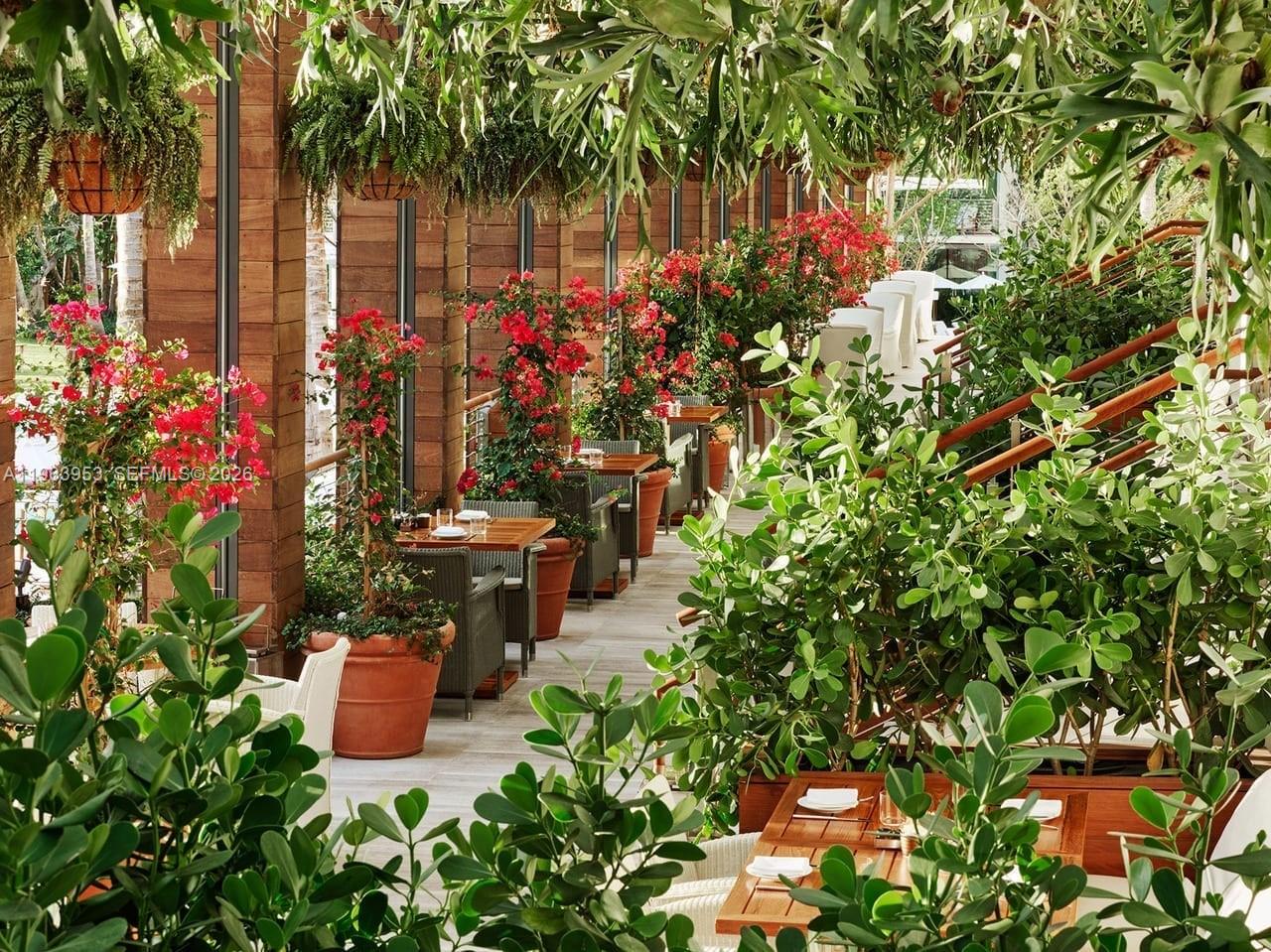 2901 COLLINS CONDO - Residential