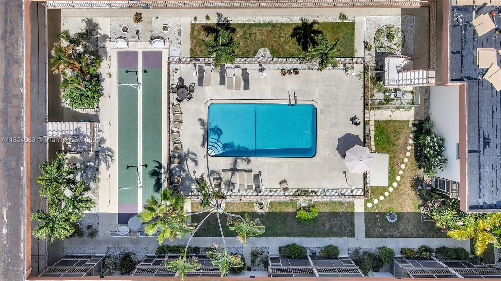 STAR PARADISE CONDO - Residential