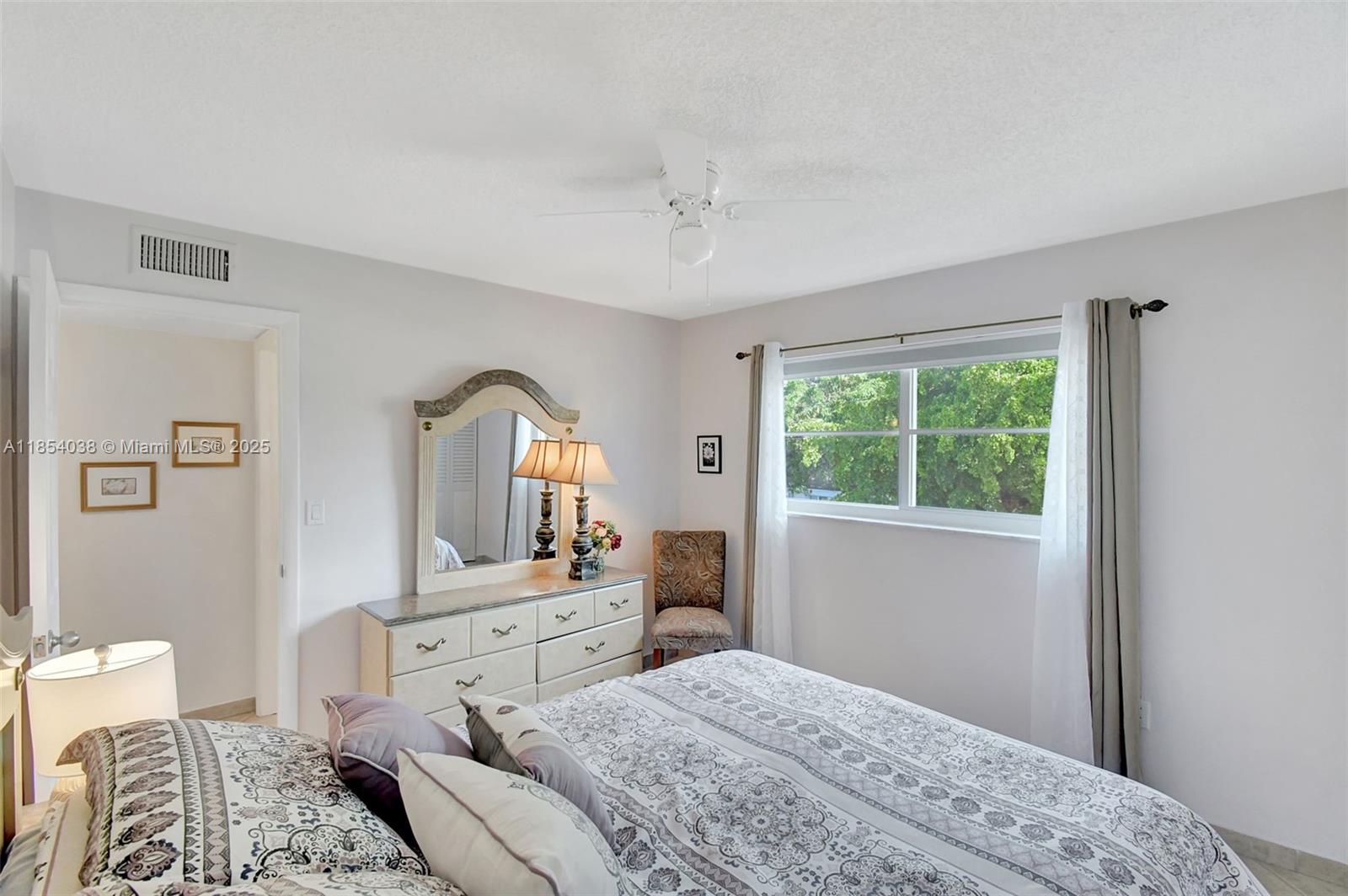 STAR PARADISE CONDO - Residential