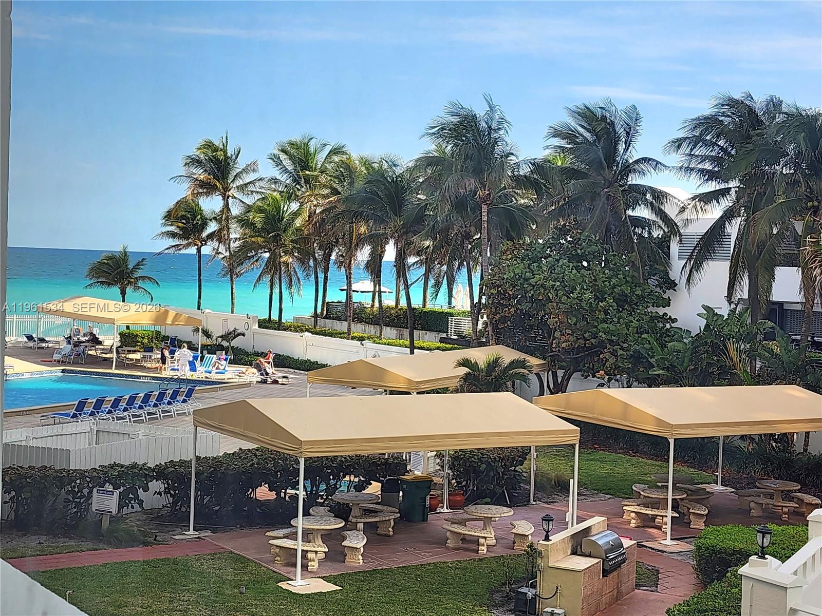 ALEXANDER TOWERS CONDO - Residential