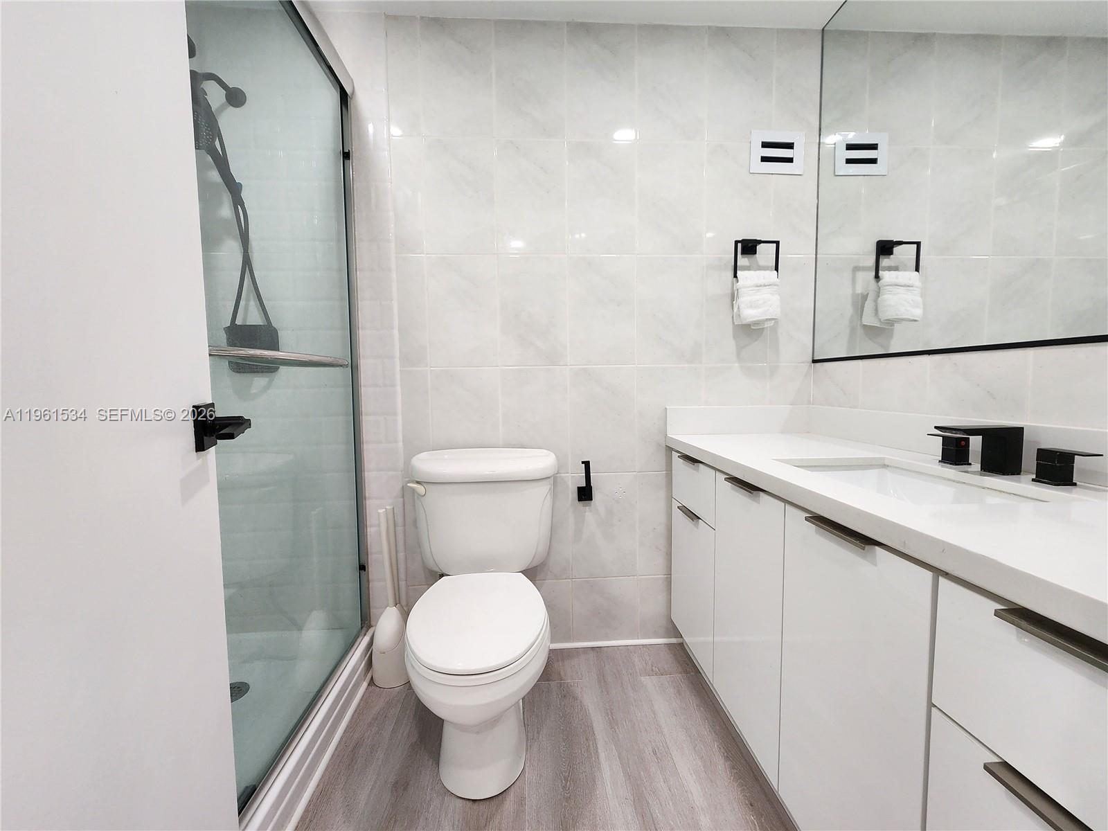 ALEXANDER TOWERS CONDO - Residential