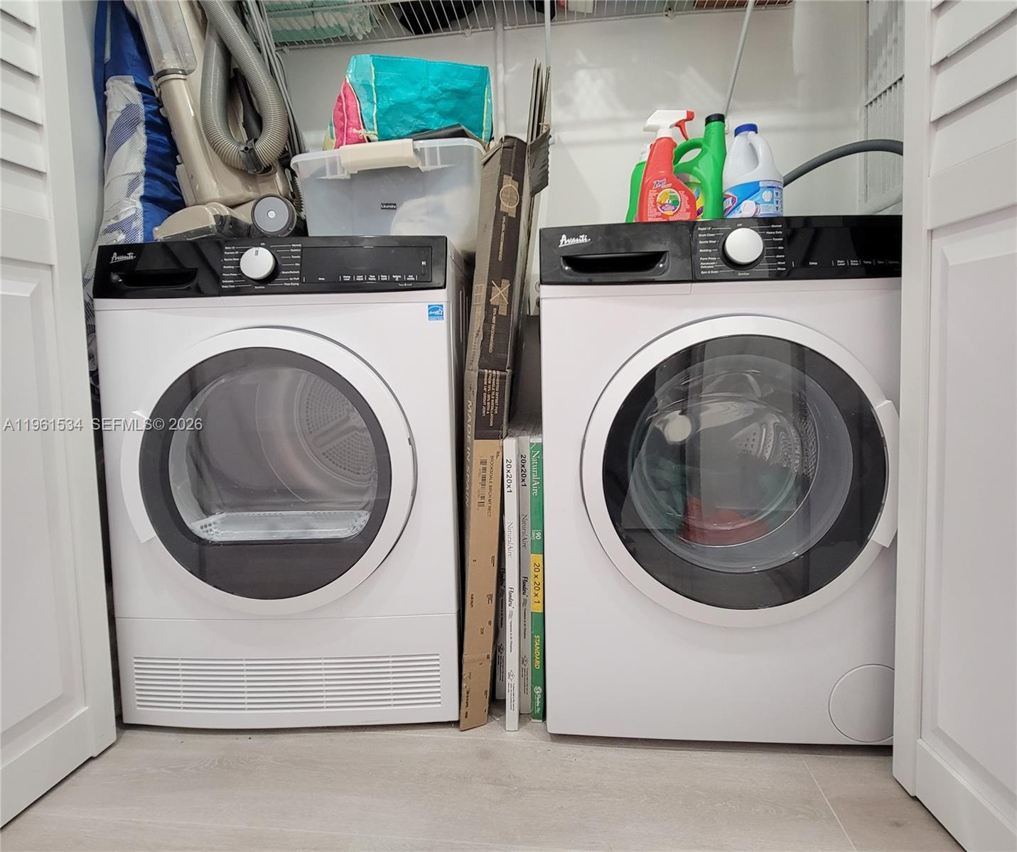 ALEXANDER TOWERS CONDO - Residential