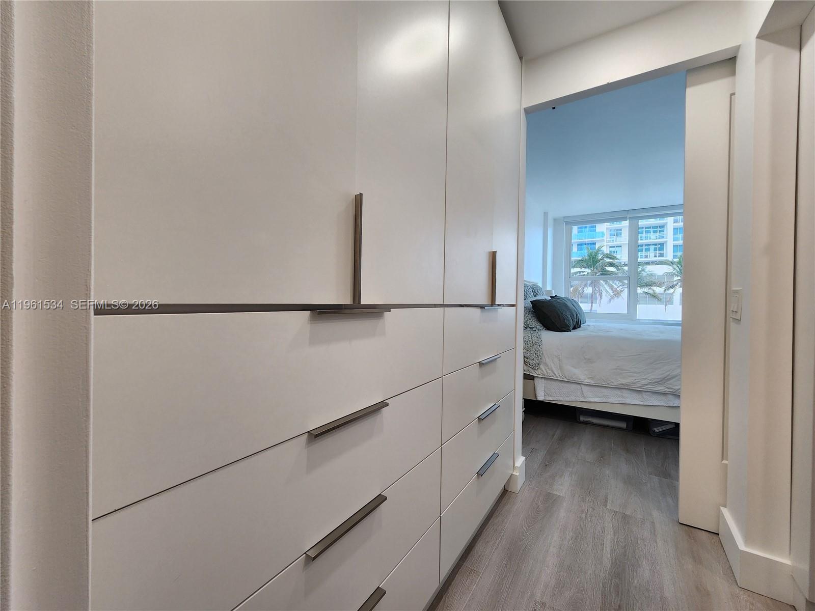 ALEXANDER TOWERS CONDO - Residential