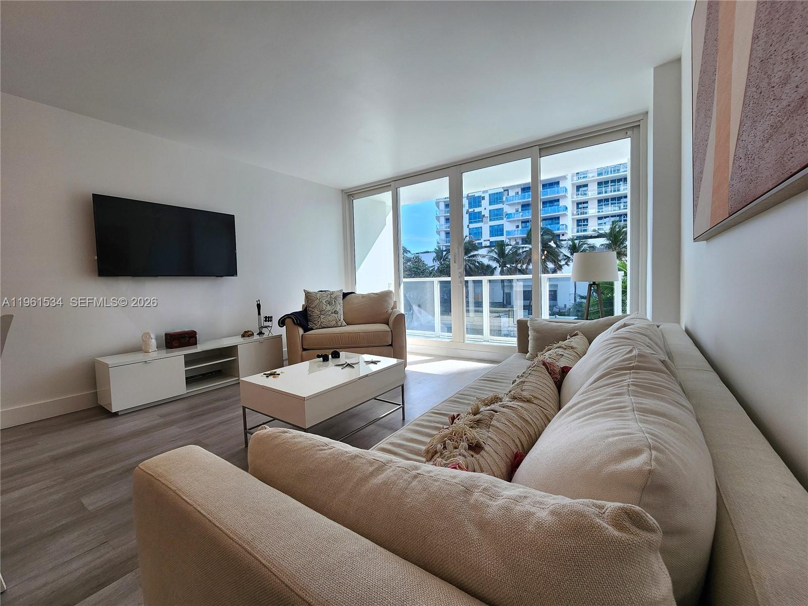 ALEXANDER TOWERS CONDO - Residential