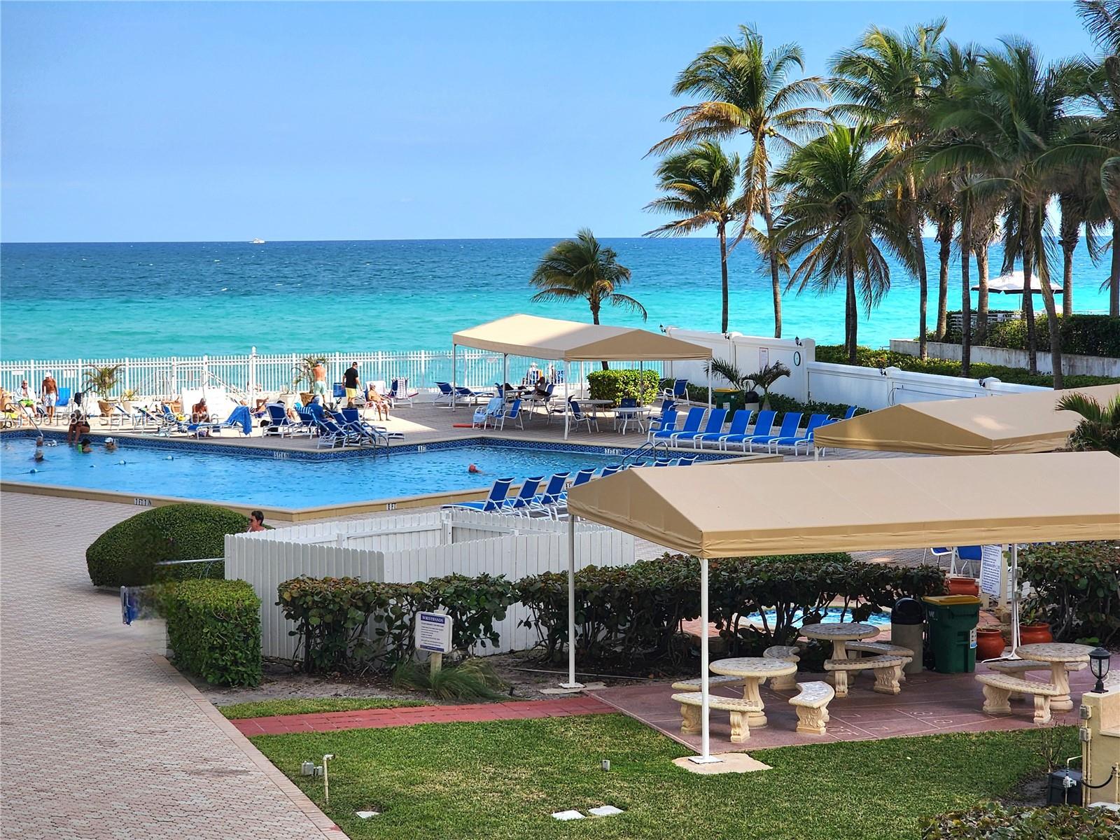 ALEXANDER TOWERS CONDO - Residential