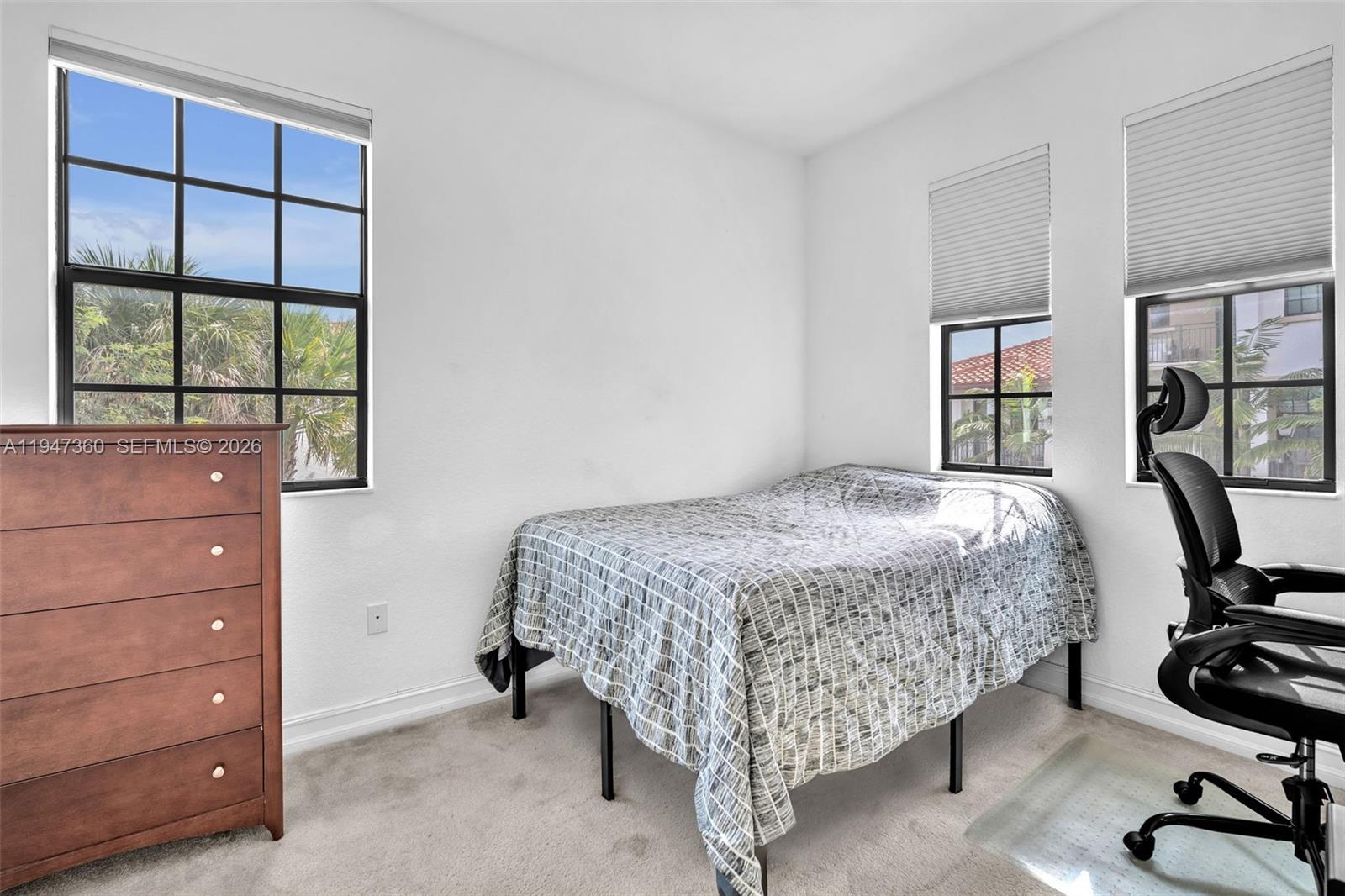 PEMBROKE LAKES SOUTH - Residential