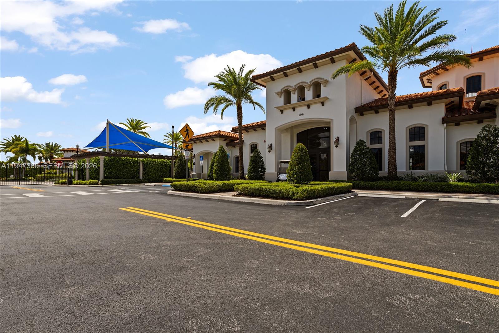 PEMBROKE LAKES SOUTH - Residential