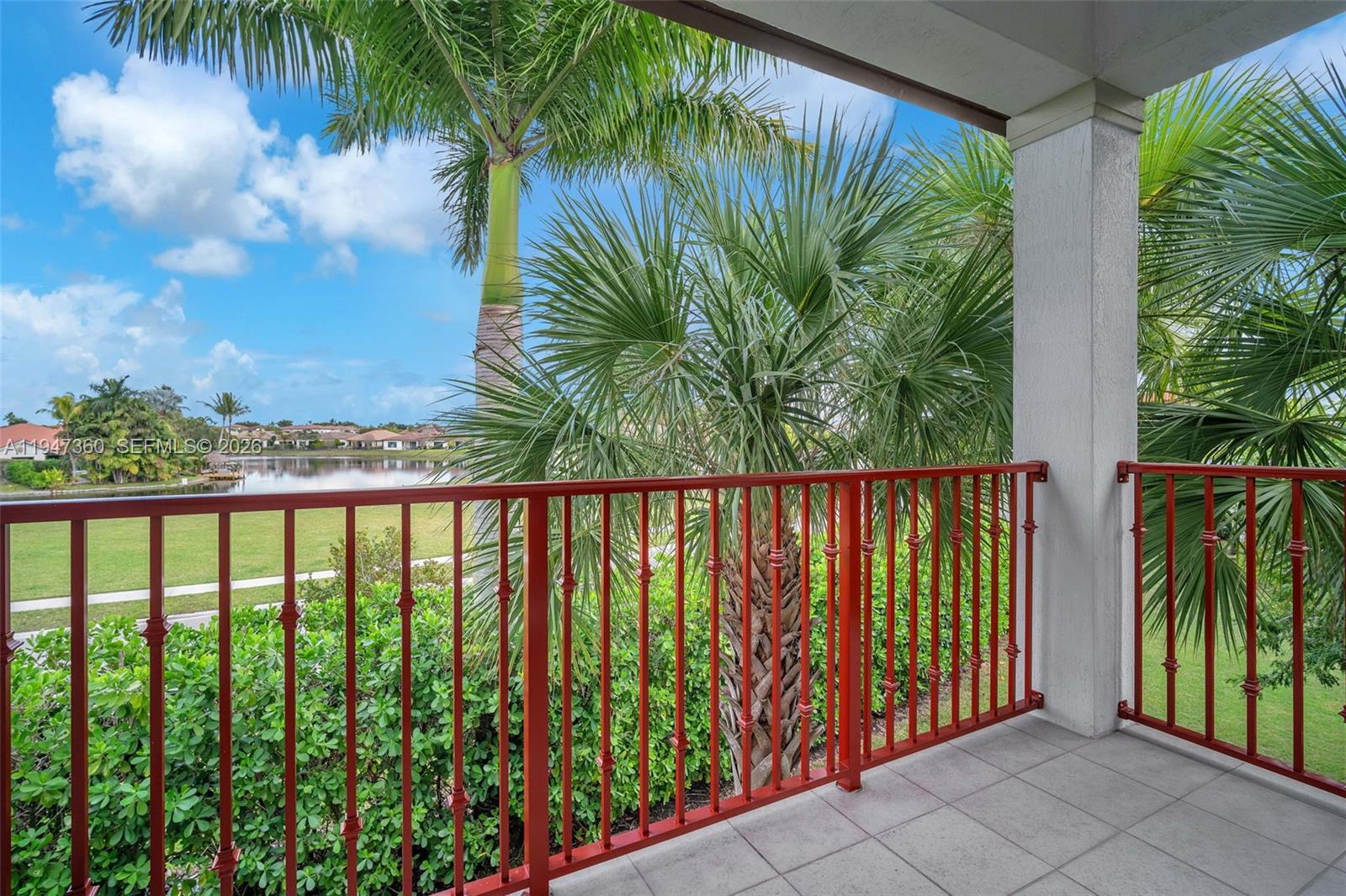 PEMBROKE LAKES SOUTH - Residential