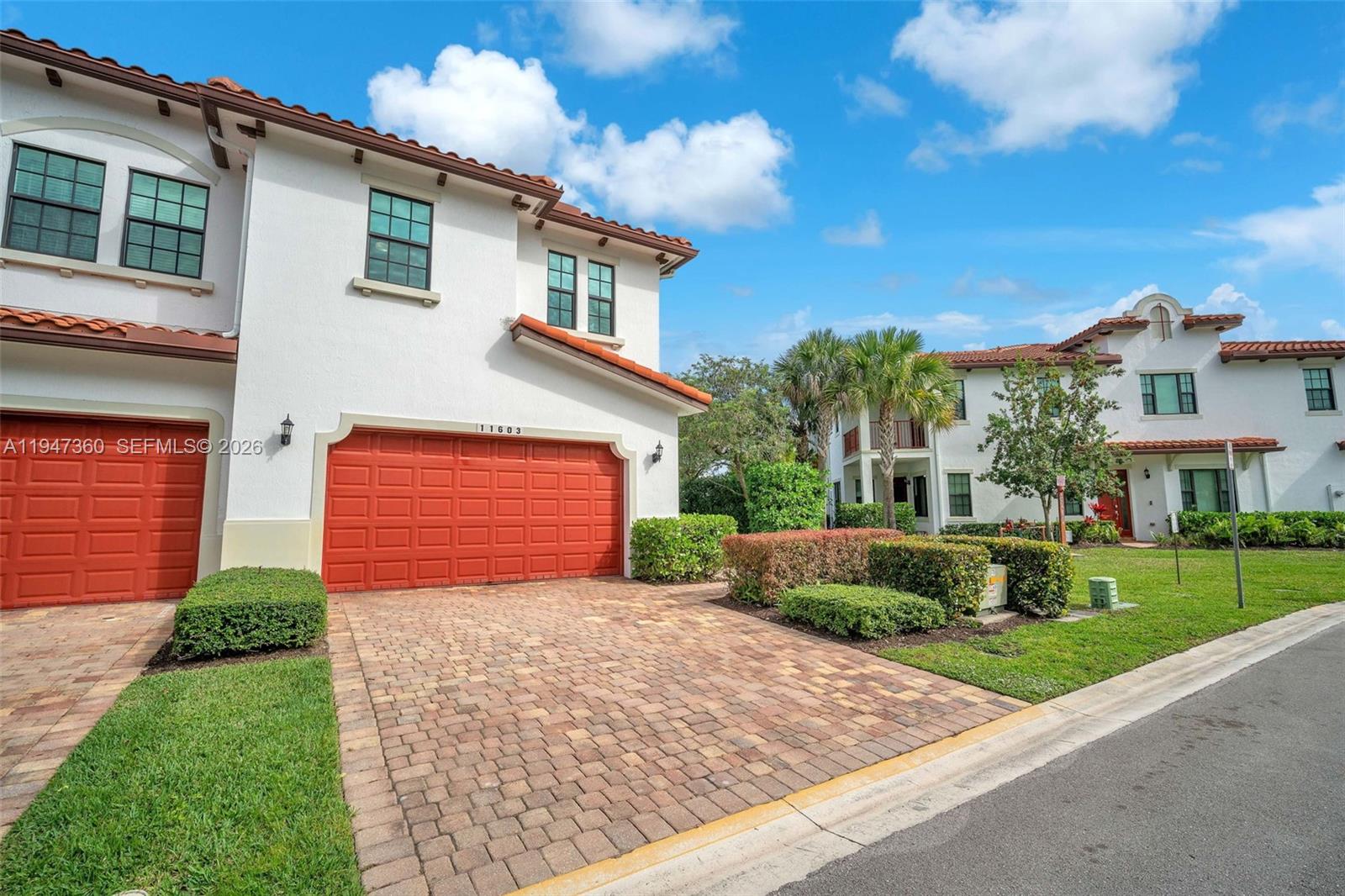 PEMBROKE LAKES SOUTH - Residential