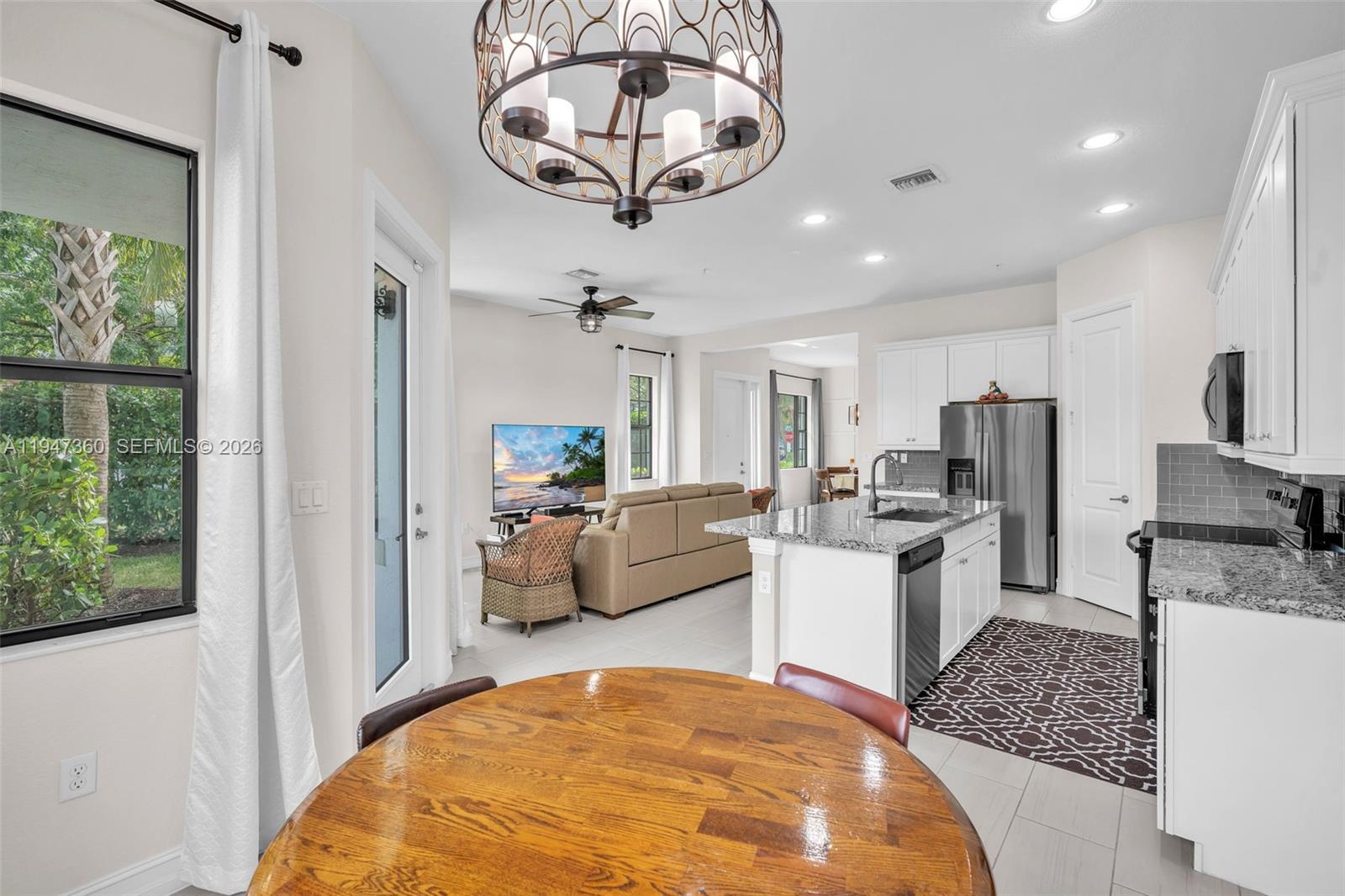 PEMBROKE LAKES SOUTH - Residential