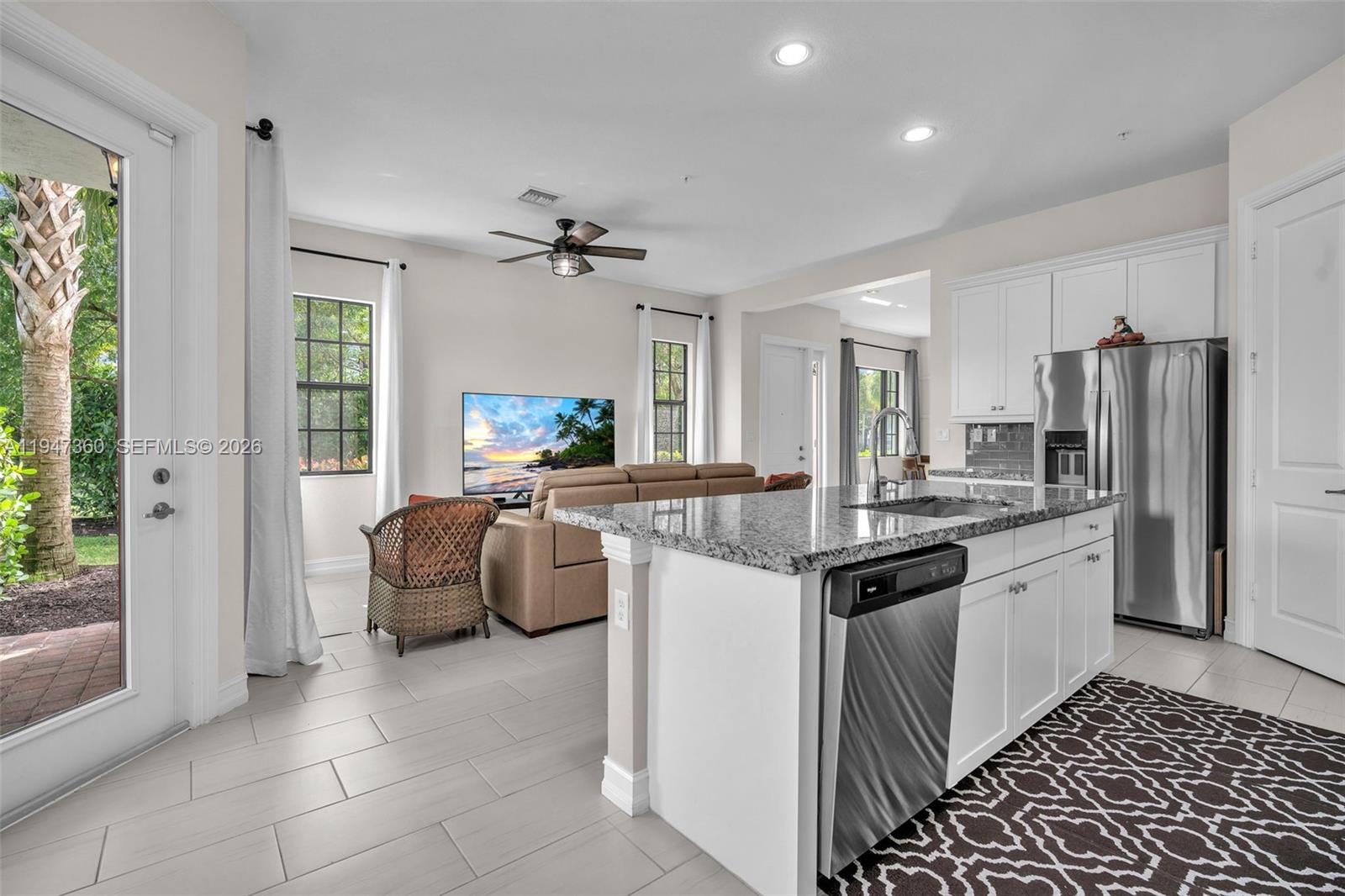 PEMBROKE LAKES SOUTH - Residential