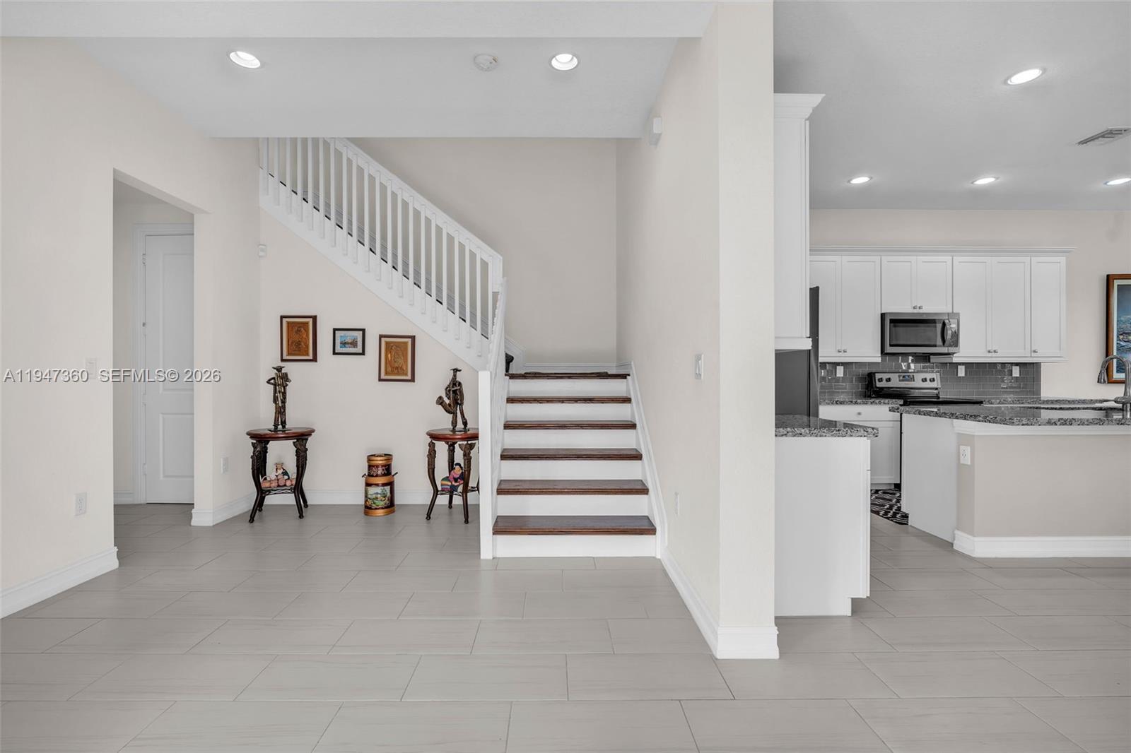 PEMBROKE LAKES SOUTH - Residential