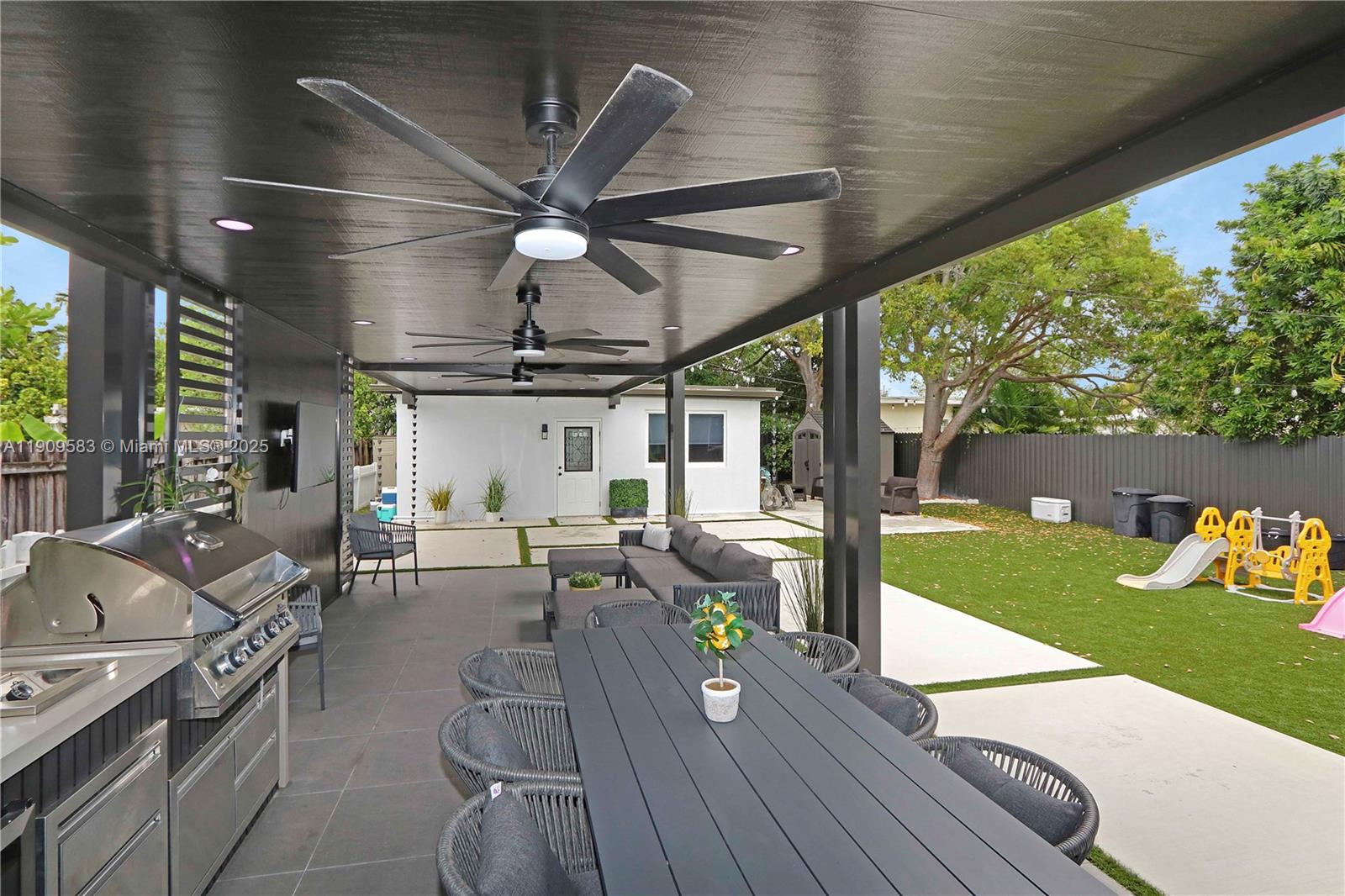 CORAL VILLAS REV - Residential