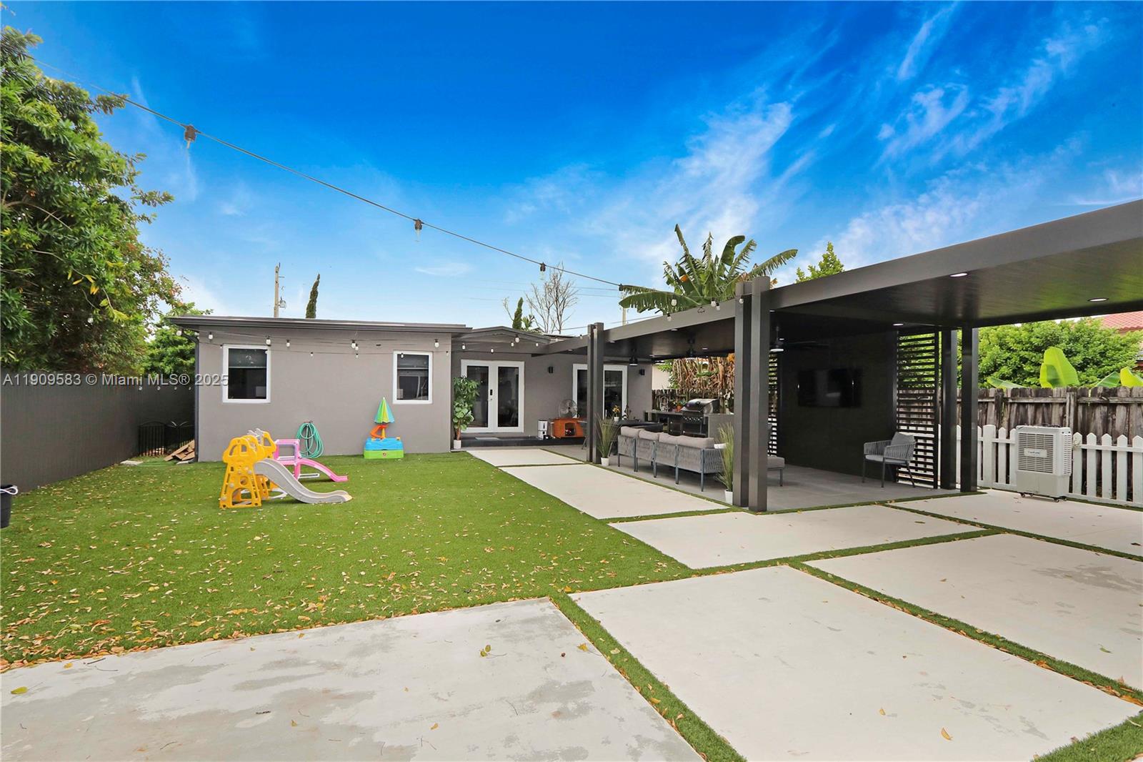 CORAL VILLAS REV - Residential