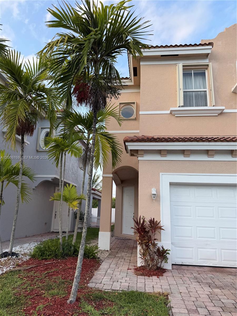 PORTOFINO PALMS - Residential