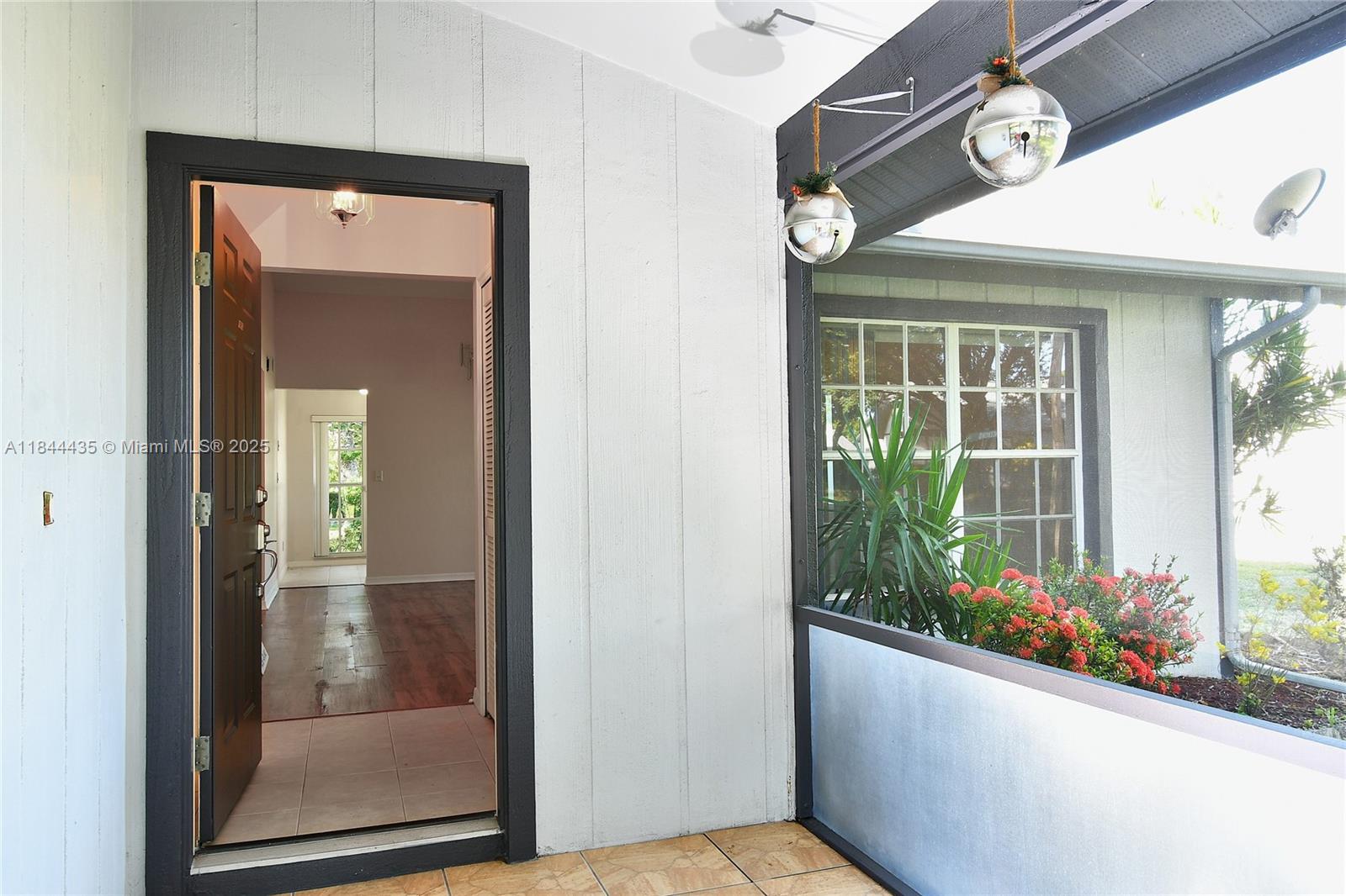 BEACON SQUARE - Residential