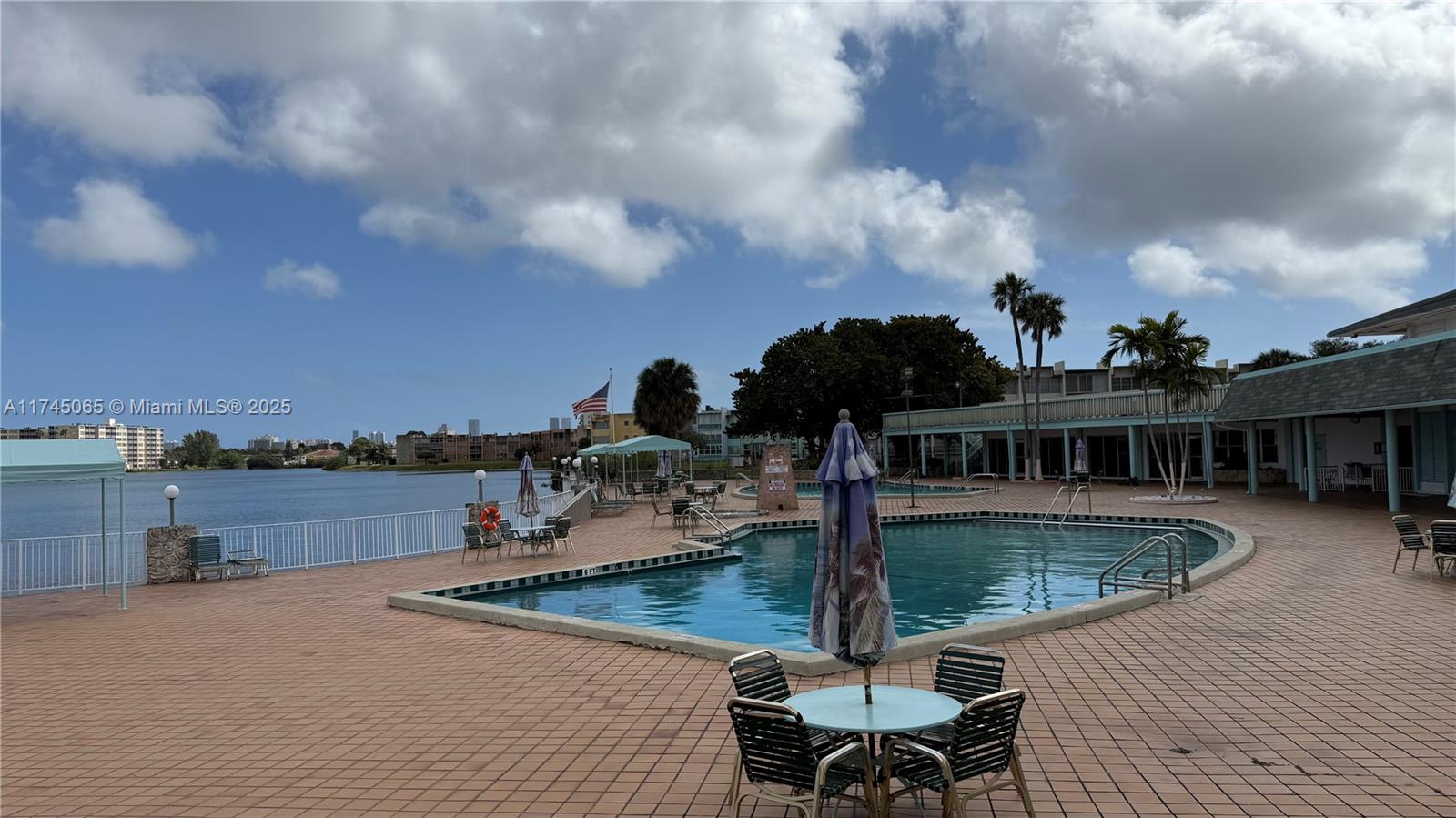FIFITH MOORINGS CONDO - Residential