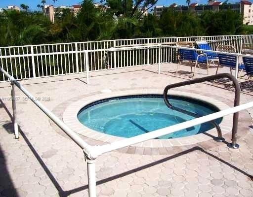 PALM LAKES CONDO - Residential