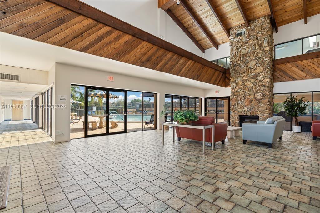 PALM LAKES CONDO - Residential